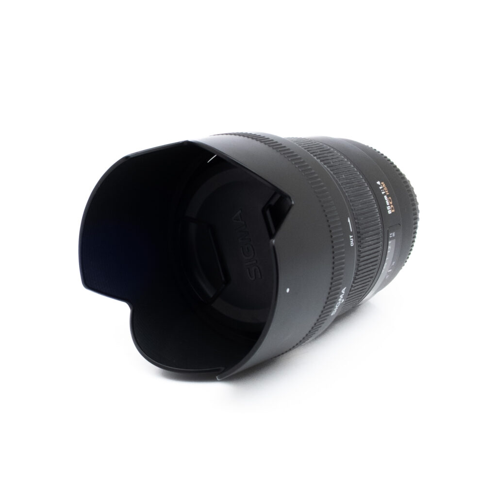 Sigma 85mm f14 DG HSM Canon-3 Sigma 85mm f/1.4 EX DG HSM Canon EF - Käytetty