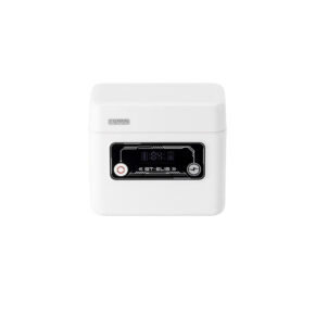 1742476644_458 Valkoinen, suorakaiteen muotoinen Viltrox-kameran akkulaturikotelo Power Bank Nikon EN-EL15:lle, jossa on musta ohjauspaneeli, painikkeet, digitaalinen näyttö ja etupuolella BT-EL15-merkintä. VALTOX-brändi näkyy vasemmassa yläkulmassa.