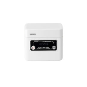 1742476666_131 Pienikokoinen, valkoinen Viltrox Camera Battery Charging Case Power Bank Fuji NP-W235 -kameralle, jossa on musta digitaalinen näyttö ja kaksi etupainiketta valkoisella taustalla.