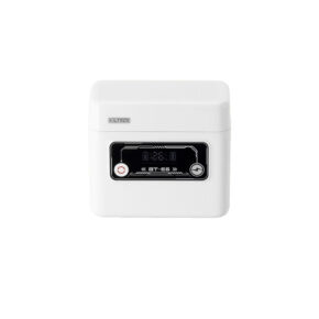 1742476710_524 Valkoisessa, suorakulmaisessa Viltrox Camera Battery Charging Case Power Bank for Canon LP E6 -kameran latauskotelossa on edessä digitaalinen näyttö ja ohjauspainikkeet, jotka näkyvät valkoista taustaa vasten.