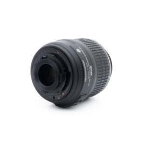 Nikon 18-55mm f35-56 G DX VR-1-2 Nikon D3200 + 18-55mm (SC 8000) - Käytetty