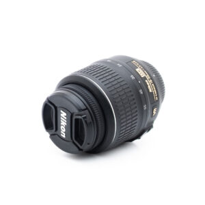 Nikon 18-55mm f35-56 G DX VR-3-2 Nikon D3200 + 18-55mm (SC 8000) - Käytetty