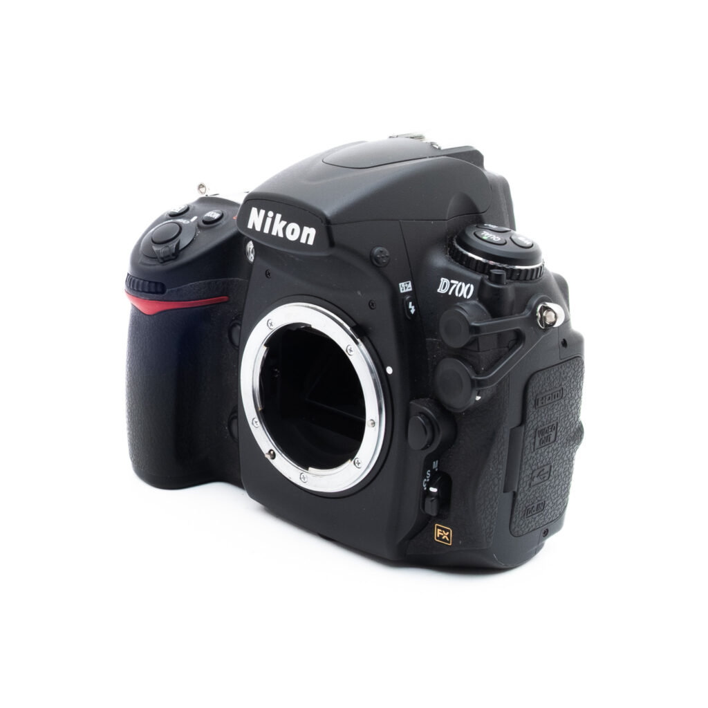 Nikon D700 7803-4 Nikon D700 + akkukahva (SC 18500, sis. ALV 25,5%) - Käytetty