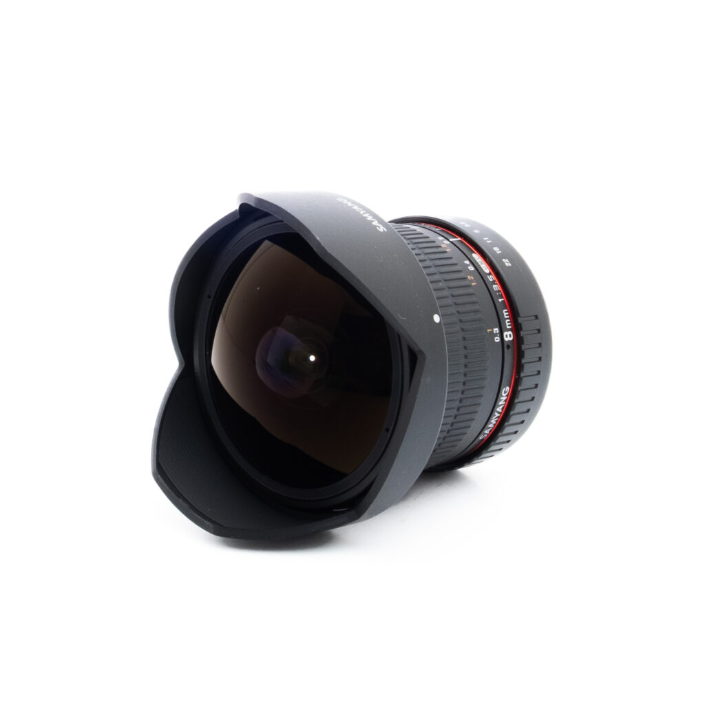 Samyang 8mm f35 UMC-2 Samyang 8mm f/3.5 Fisheye CS II Canon EF-S (takuu 6kk) - Käytetty