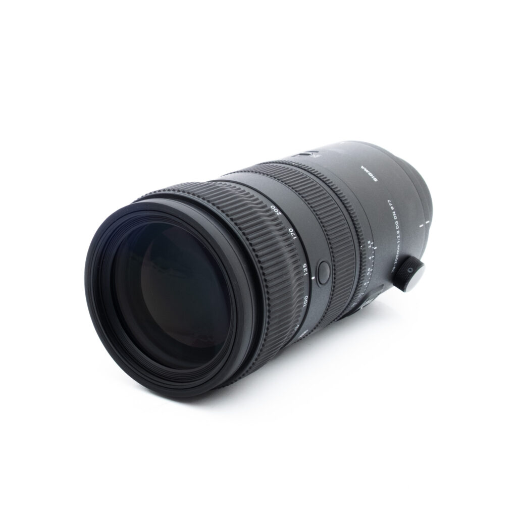 Sigma 70-200mm f28 DG DN Sony-2 Sigma 70-200mm f/2.8 DG DN OS Sport Sony FE - Käytetty