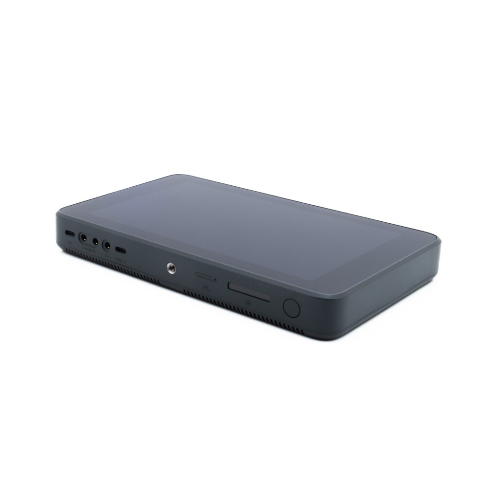 Yolobox YoloLiv YoloBox Portable Live Stream Studio Ultra (Kunto K5, sis. ALV 25,5%, takuu 18kk) - Käytetty