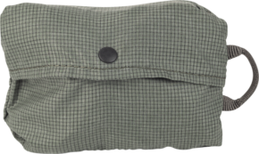 800q-01_123368 Peak Design Shoe Pouch // Sage is a compact, rectangular, green pouch with a black grid pattern, a black press stud flap and a right-hand loop handle.