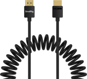 800q-01_133122 SmallRig 4963 Coiled HDMI-kaapeli A-A on musta, puoliympyrän muotoinen kierrekaapeli, jossa on kullatut liittimet. Toisessa päässä on merkintä "SmallRig" ja toisessa "HDMI".