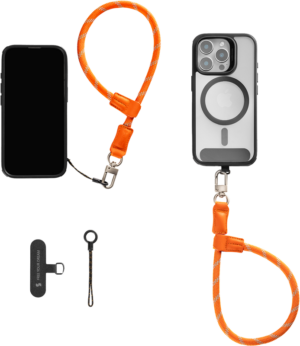 800q-01_133128 Two smartphones are attached to the SMALLRIG 5302 FILMOV PHONE WRIST STRAP ORANGE with clips. There are also small black fasteners and an orange loop, all arranged on a white background.