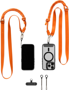 800q-01_133131 Kaksi älypuhelinta, joiden koteloihin on kiinnitetty oranssi SMALLRIG 5300 FILMOV Phone Shoulder Strap -puhelimen olkahihna, sekä pienet mustat kiinnitystarvikkeet ja lanyard-liittimet puhelinten kiinnittämistä varten.