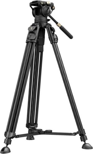 800q-01_133458 The SmallRig 5201 Video Carbon Fiber Tripod Kit AD-50 Max, with adjustable pan and tilt head, sturdy feet, rubber feet and mid-level spreader, is shown in light grey.
