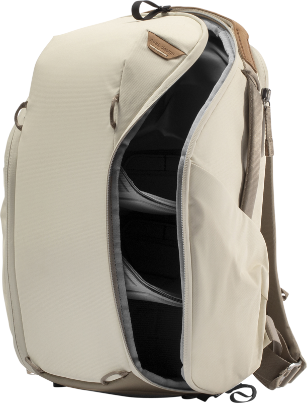 800q-03_123309 Peak Design Everyday Backpack 15L Zip V2 // Bone