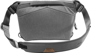 800q-03_123314 Peak Design Everyday Sling 3L v2 // Ash