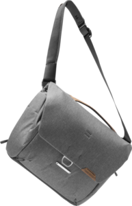 800q-03_123321 Peak Design Everyday Messenger 13L v2 // Ash