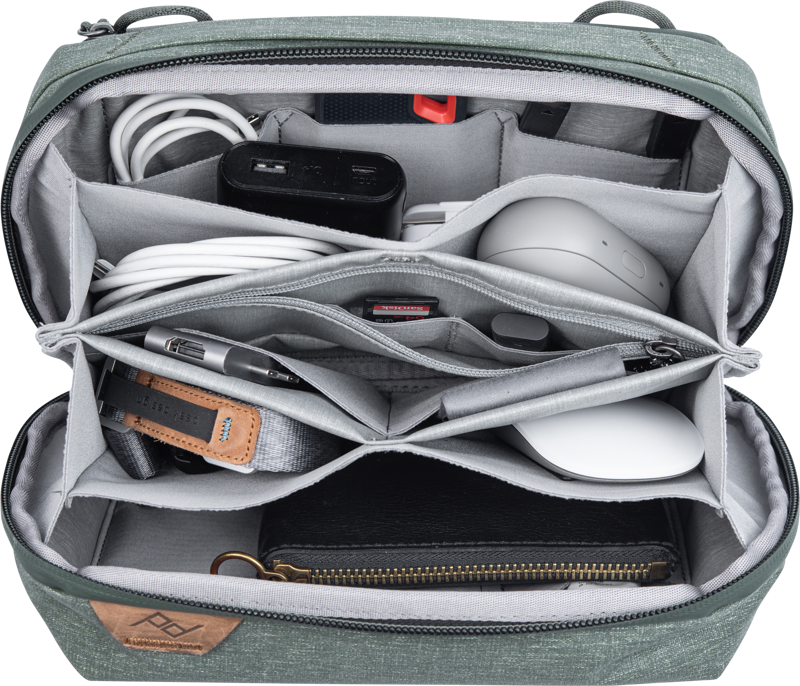 800q-03_123337 Peak Design Tech Pouch // Sage