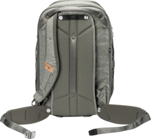 800q-03_123344 Peak Design Travel Backpack 30L // Sage
