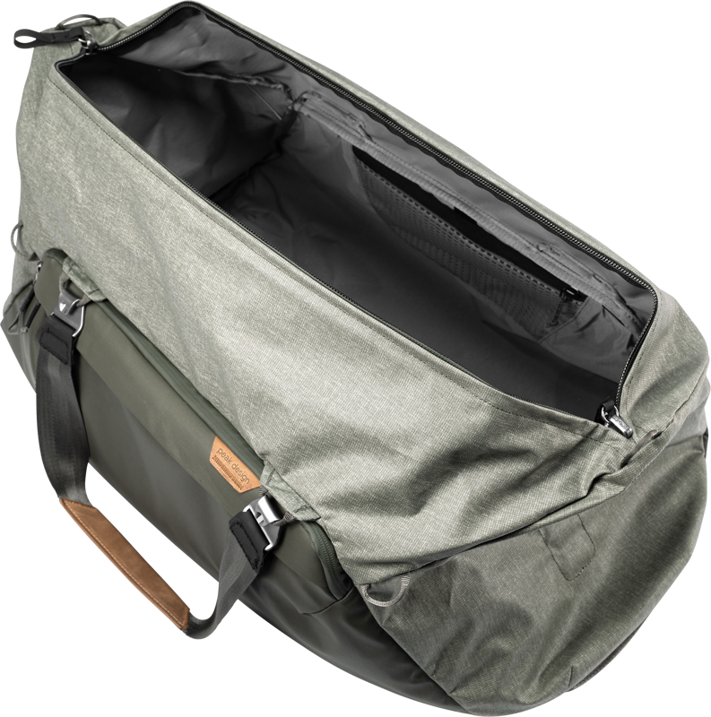 800q-03_123350 Peak Design Travel 65L Duffel // Sage