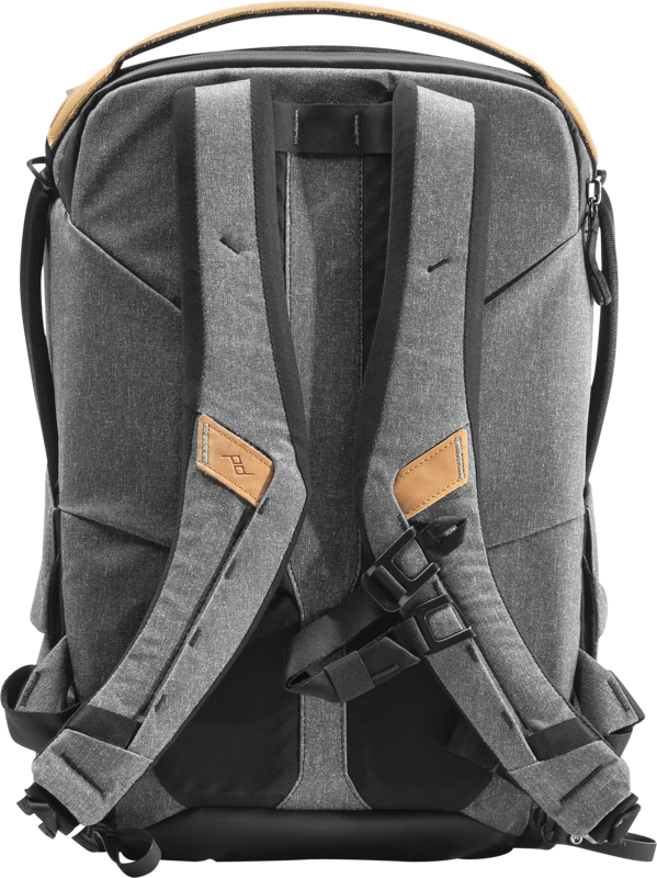 800q-04_123300 Peak Design Everyday Backpack 20L v2 // Charcoal