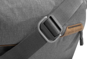800q-04_123319 Peak Design Everyday Sling 10L v2 // Ash