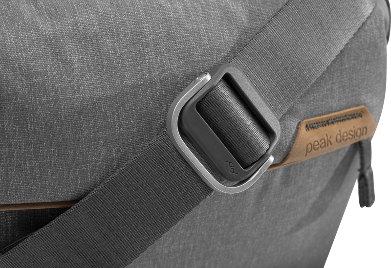 800q-04_123319 Peak Design Everyday Sling 10L v2 // Ash