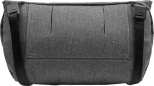 800q-04_123331 Peak Design The Field Pouch v2 // Charcoal
