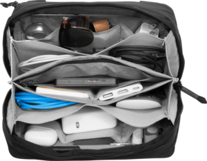 800q-04_123336 Peak Design Tech Pouch // Black