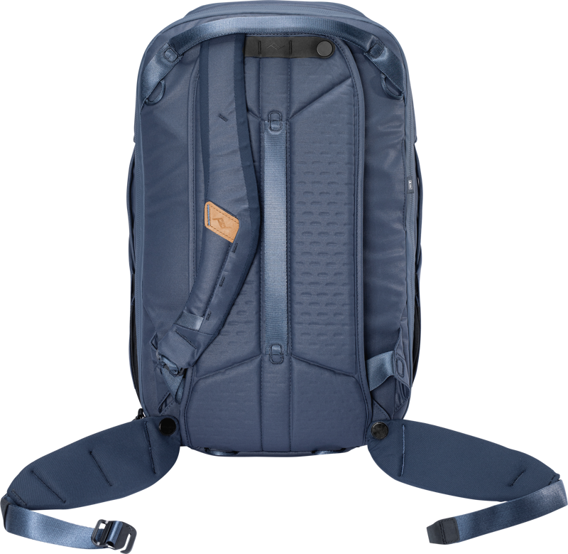 800q-04_123345 Peak Design Travel Backpack 30L // Midnight