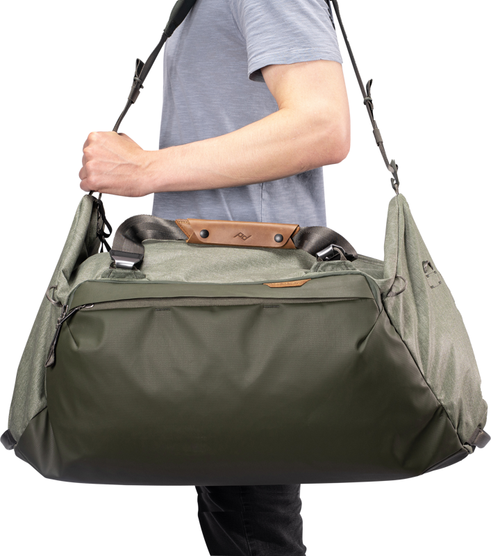 800q-04_123350 Peak Design Travel 65L Duffel // Sage
