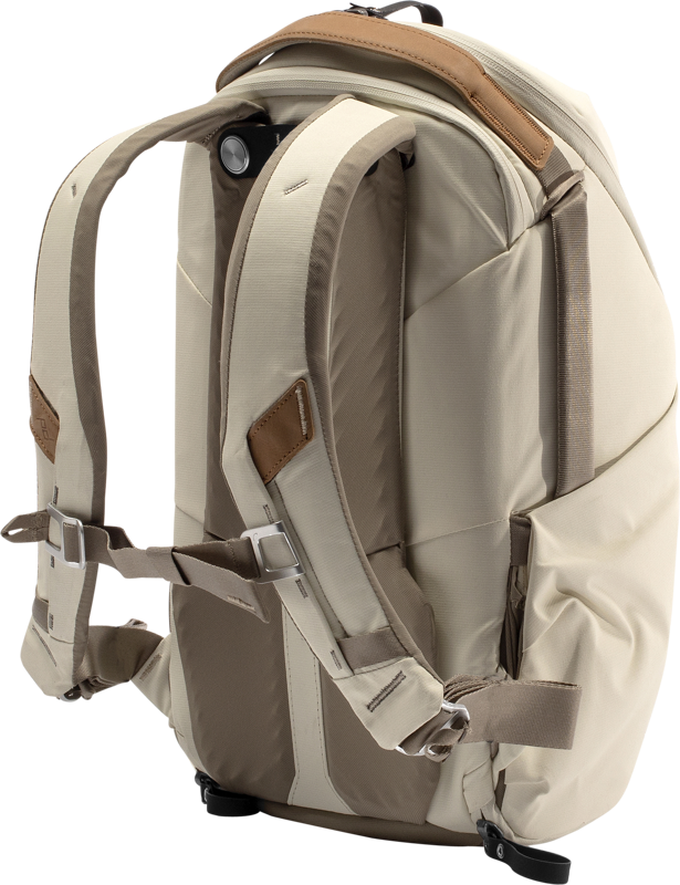 800q-05_123309 Peak Design Everyday Backpack 15L Zip V2 // Bone
