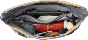800q-05_123331 Peak Design The Field Pouch v2 // Charcoal