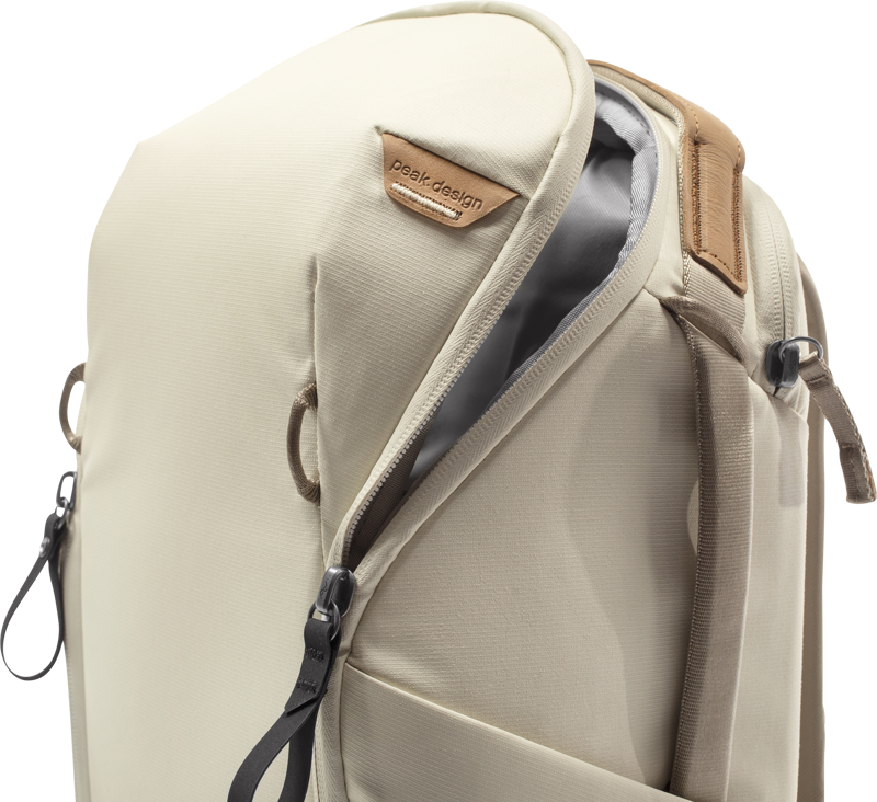 800q-06_123309 Peak Design Everyday Backpack 15L Zip V2 // Bone