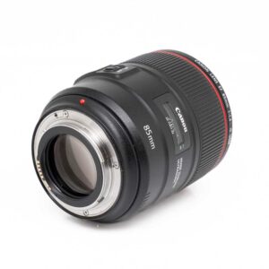 Canon EF 85mm f1.4 L IS-3 Canon EF 50mm f/1.2 L USM - Käytetty