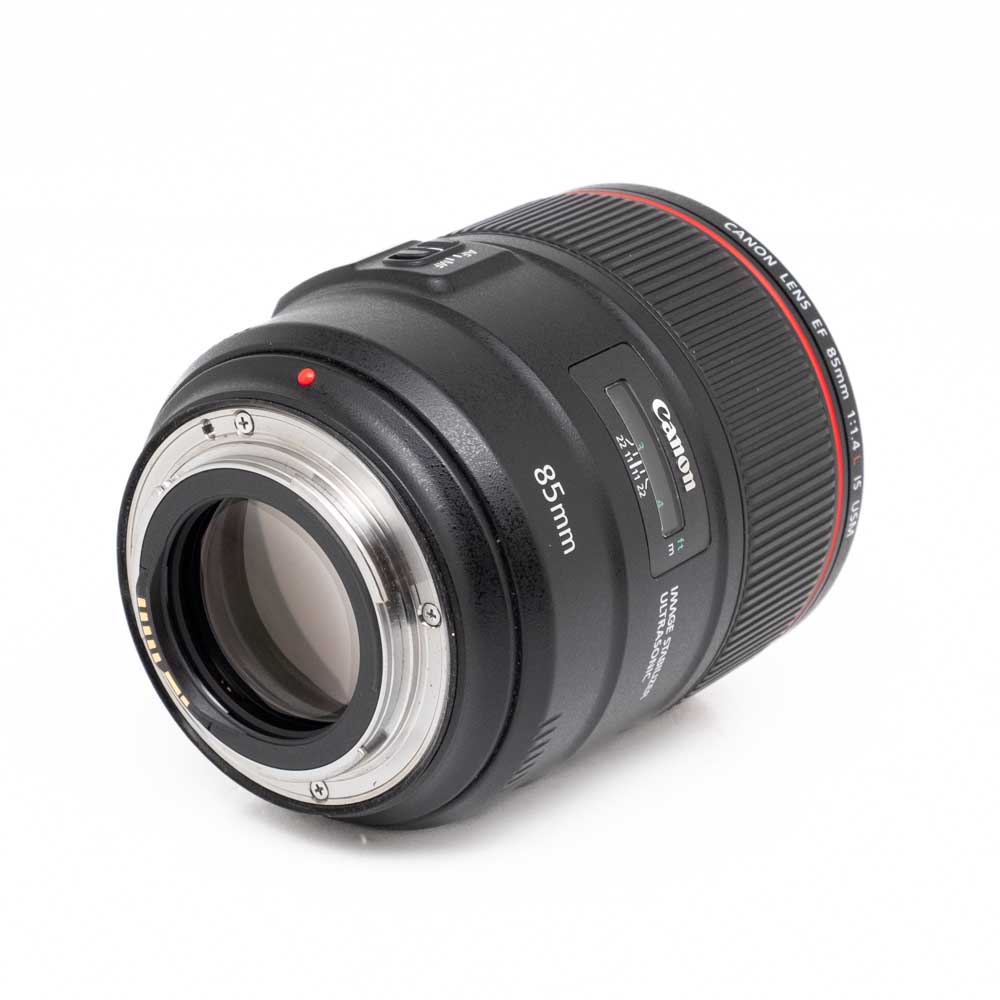 Canon EF 85mm f1.4 L IS-3 Canon EF 50mm f/1.2 L USM - Käytetty