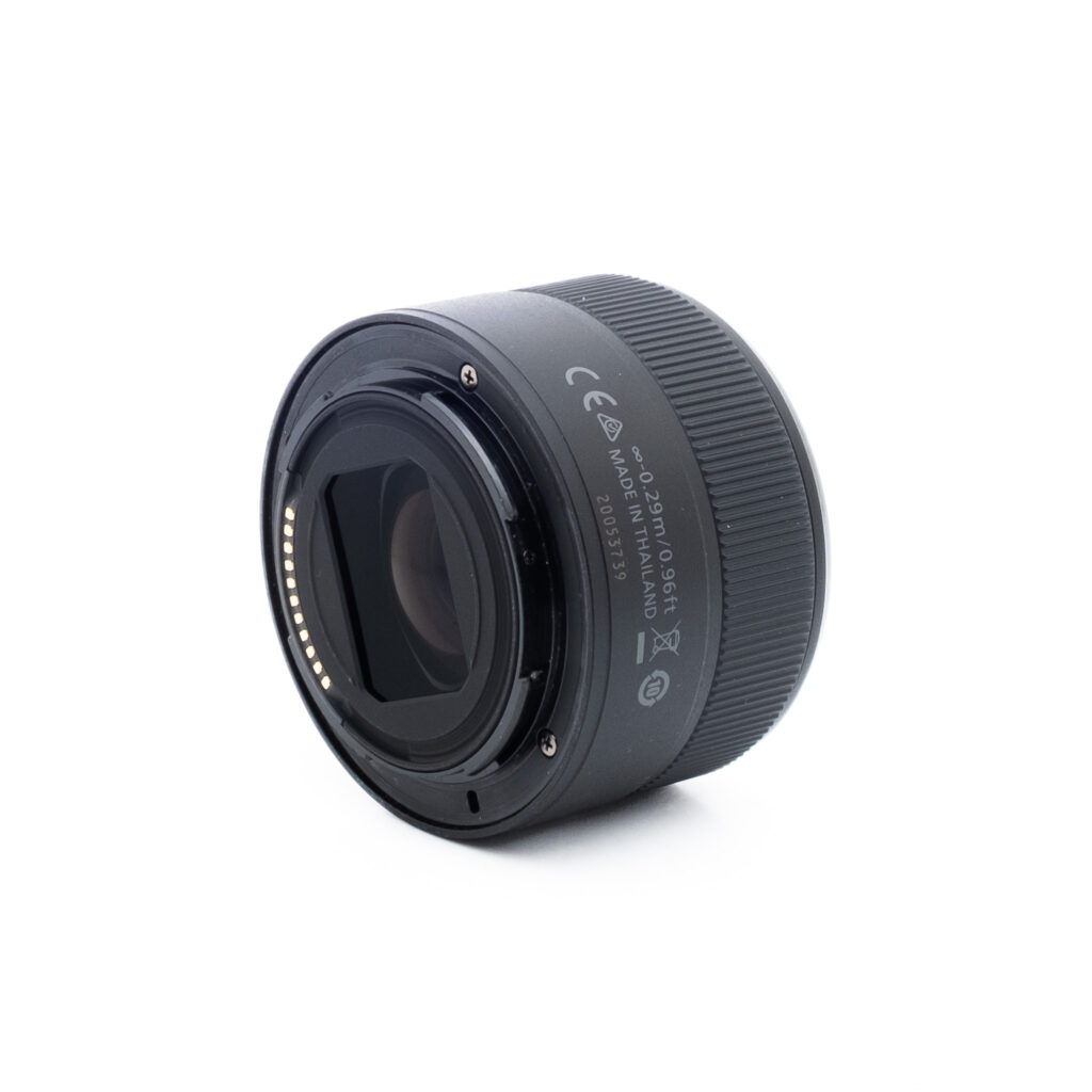 Nikon Z 40mm f2-1 Nikon Nikkor Z 40mm f/2 - Käytetty