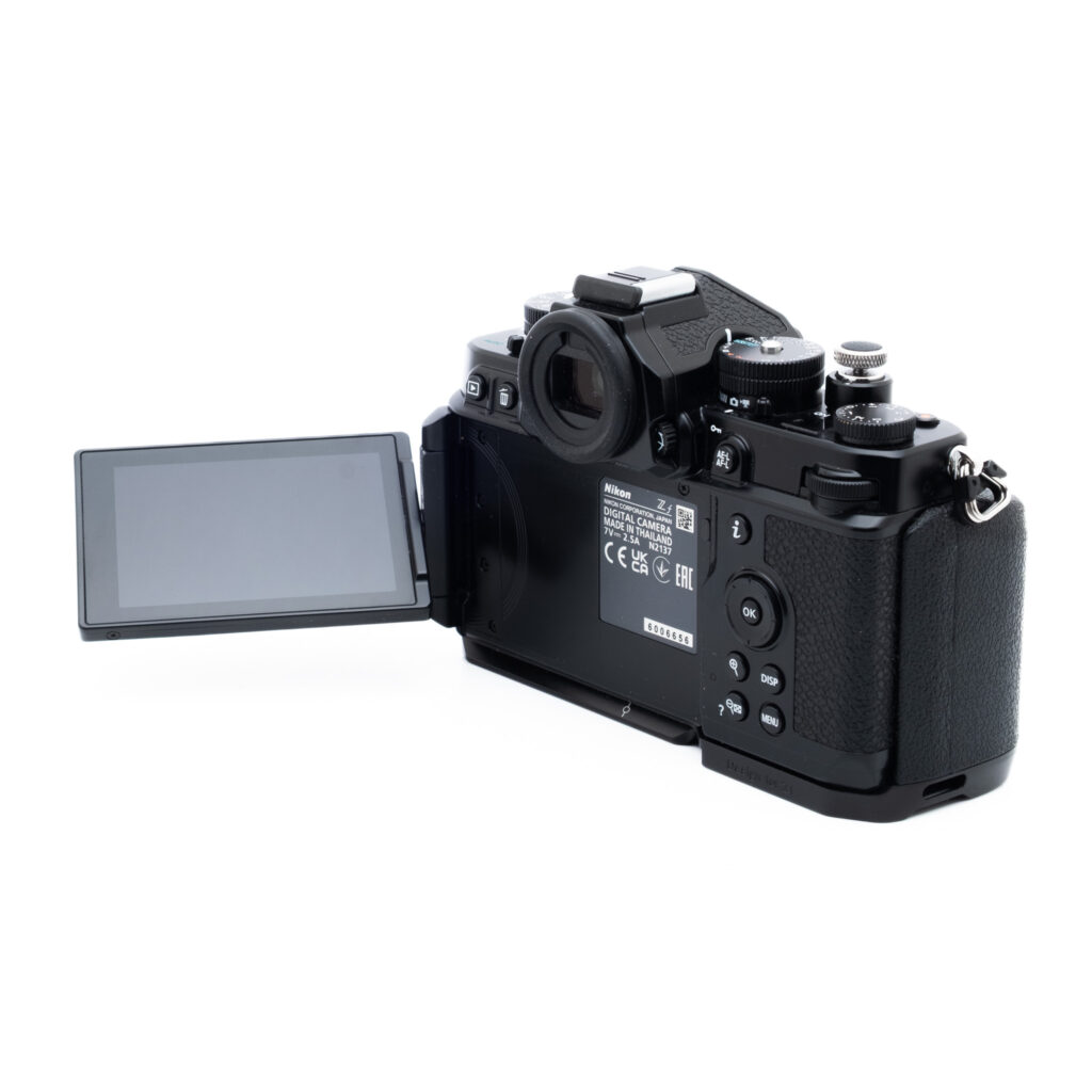Nikon Zf-3 Nikon Zf (SC 5500, takuu 12kk) - Käytetty