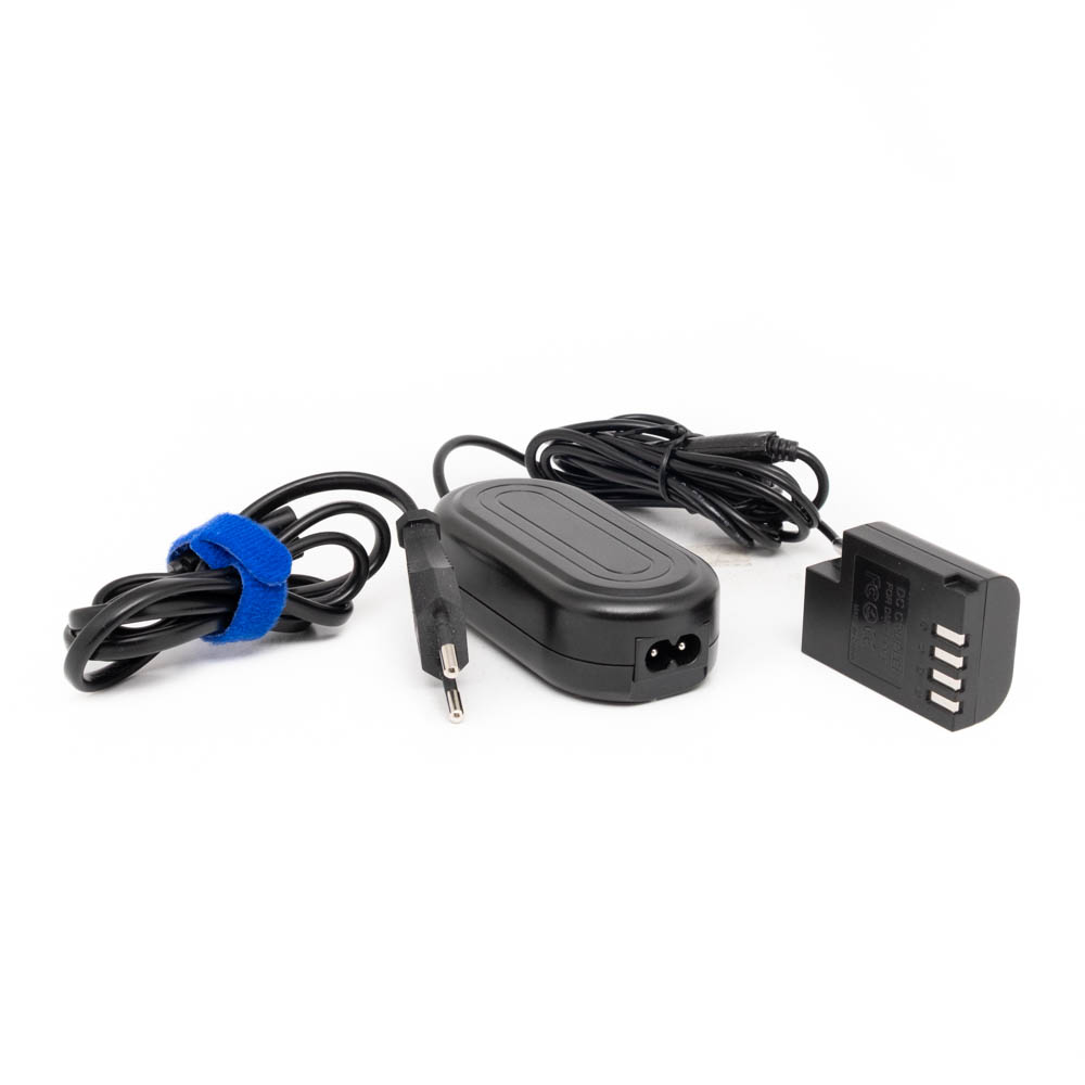 Panasonic DC-adapter-1 Panasonic DMW-AC8 + verkkovirta - Käytetty