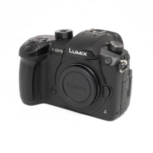 Panasonic Lumix GH5-1 Panasonic Lumix GH5 (SC 750) - Käytetty