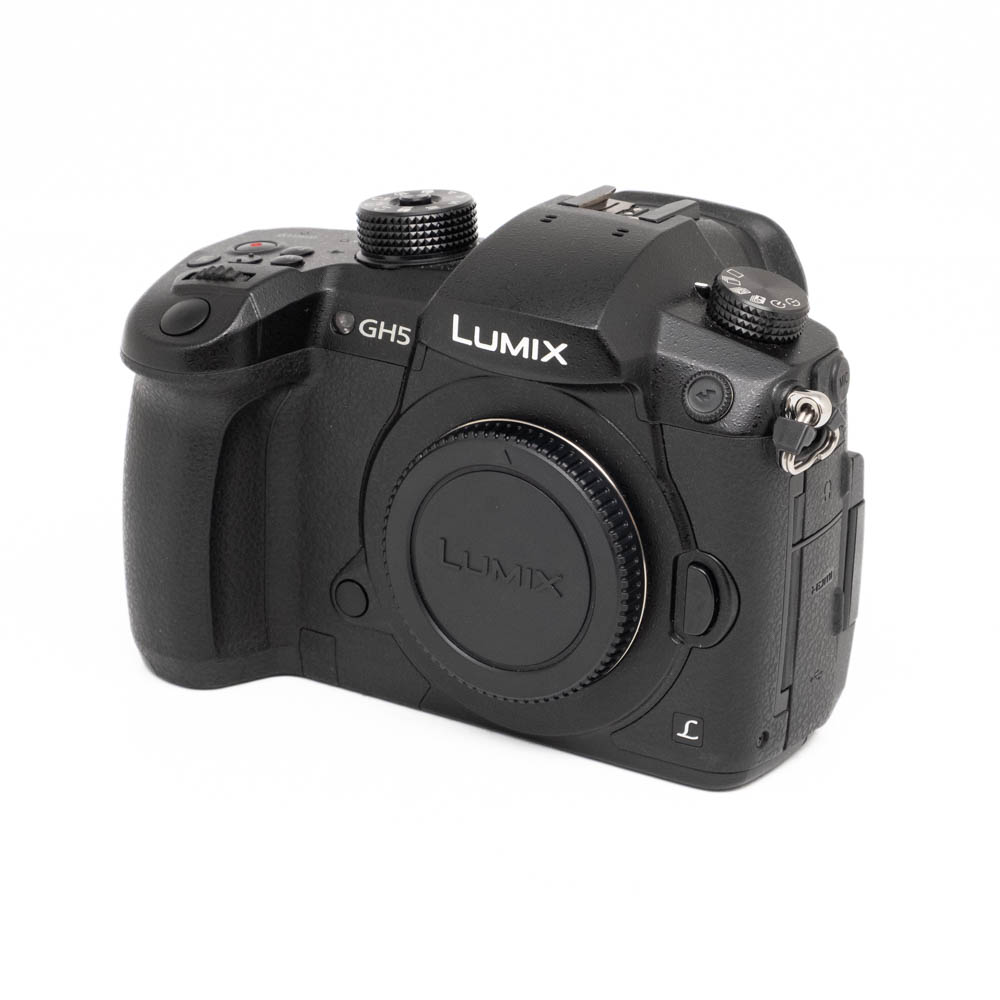 Panasonic Lumix GH5-1 Panasonic Lumix GH5 (SC 750) - Käytetty