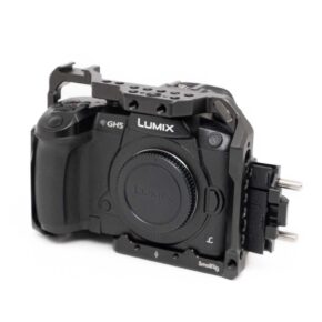 Panasonic Lumix GH5-häkillä-1 Panasonic Lumix GH5 + Smallrig häkki - Käytetty