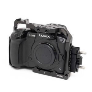 Panasonic Lumix GH5-häkillä-1 Panasonic Lumix GH5 + Smallrig häkki - Käytetty