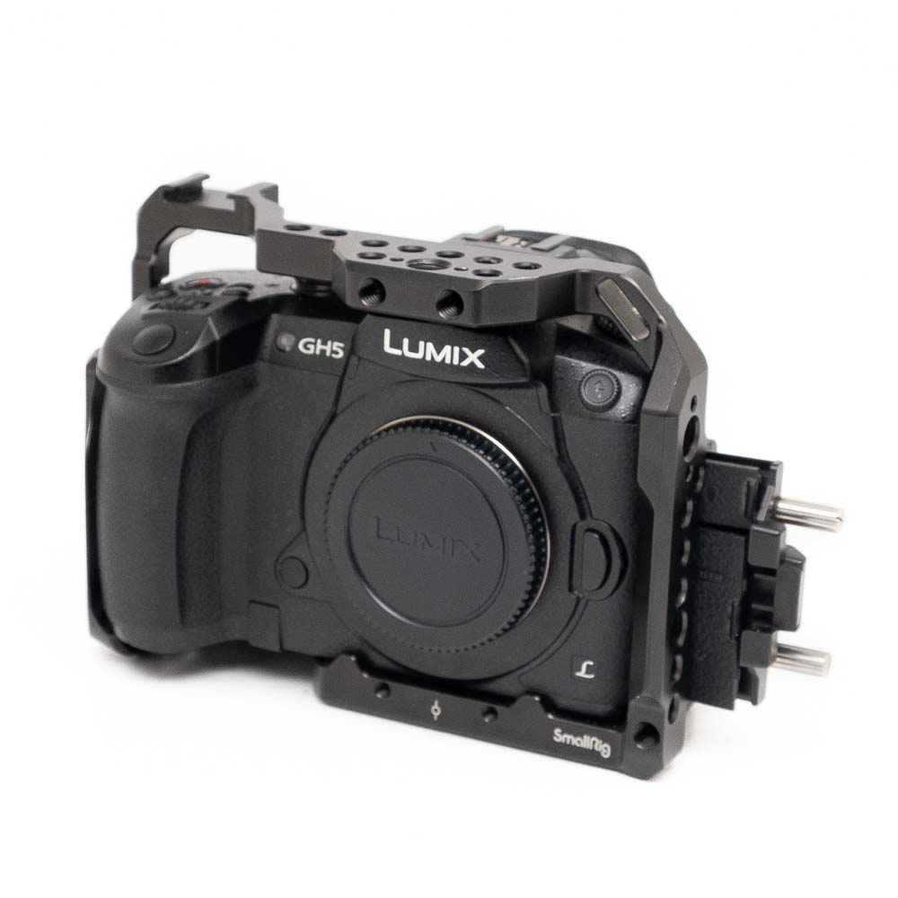 Panasonic Lumix GH5-häkillä-1 Panasonic Lumix GH5 + Smallrig häkki - Käytetty