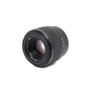 Sony FE 50mm f/1.8 (sis. ALV 25,5%) - Käytetty