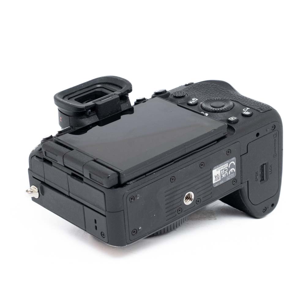 Sony A7R V (SC 26800, Kunto K5, takuu 6kk) – Käytetty