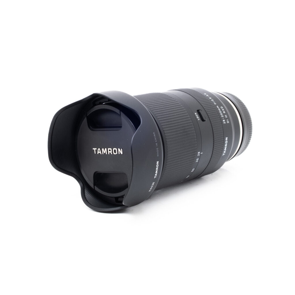 Tamron 28-200mm f28-56 DI III RXD -3 Tamron 28-200mm f/2.8-5.6 Di III RXD Sony FE - Käytetty