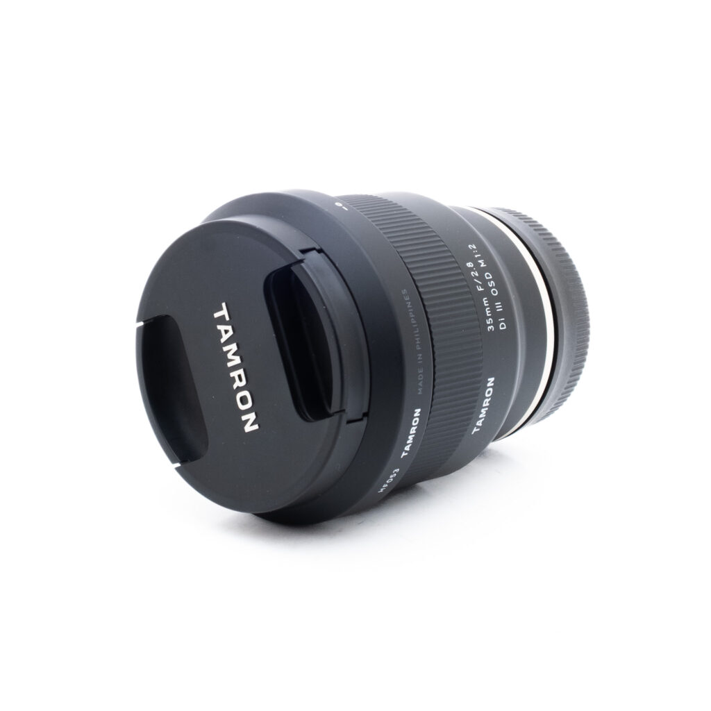 Tamron 35mm f28 Di III OSD M12-3 Tamron 35mm f/2.8 Di III OSD M 1:2 Sony FE (Kunto K5, takuu 6kk) - Käytetty