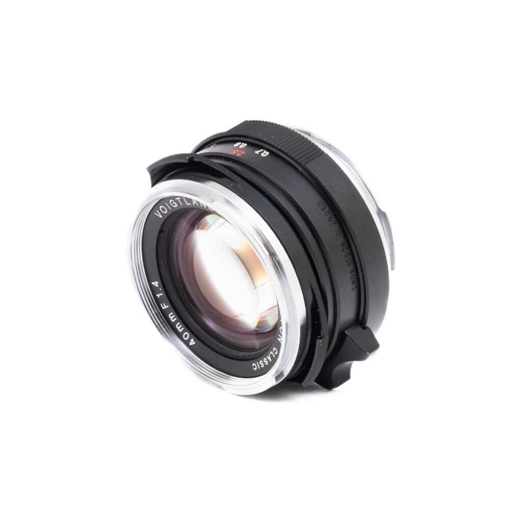 Voigtländer 40mm f14-2 Voigtlander 40mm f/1.4 Nokton Classic - Käytetty