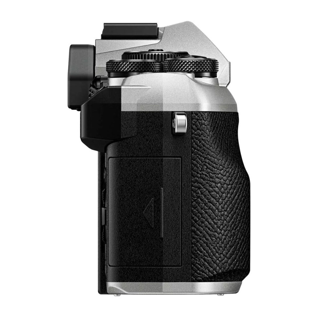 om_system_om-5_mark_ii_hopea_01 OM System OM-5 Mark II + 14-150mm f/4 - 5.6 II