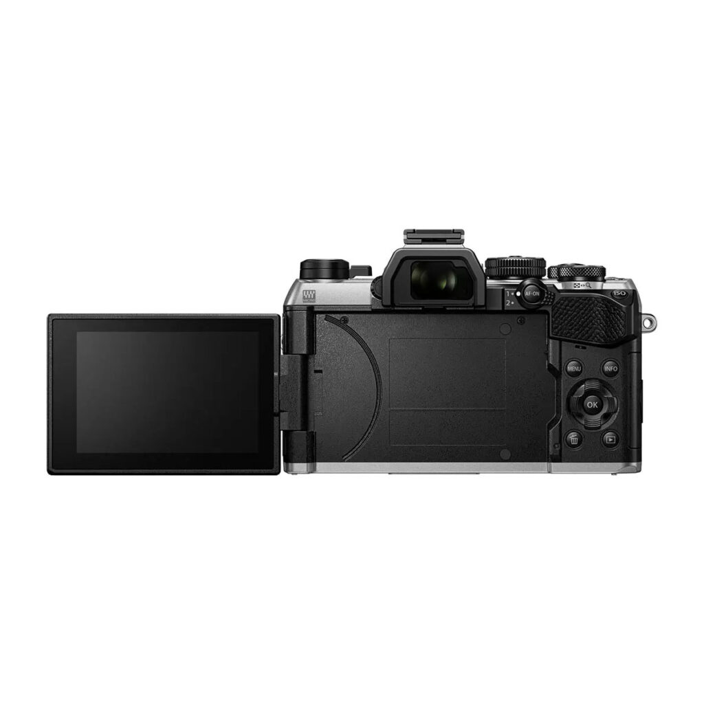 om_system_om-5_mark_ii_hopea_03 OM System OM-5 Mark II + 14-150mm f/4 - 5.6 II