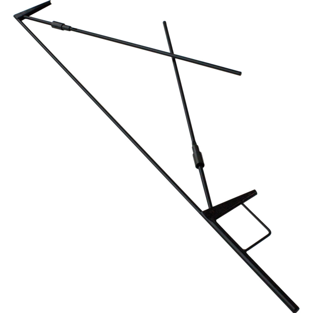1416827775_927 Westcott Fast Flags 46 x 61 cm kokoontaitettava kehys, musta metallikehys, jossa on kaksi säädettävää tankoa ja suorakulmainen pohja, näkyy valkoisella pohjalla.