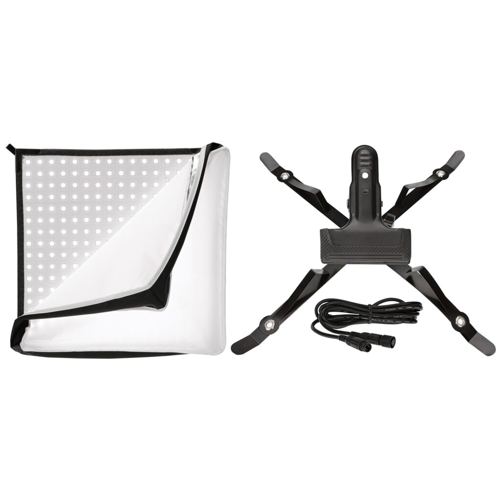 1421921177_937 Westcott Flex 1-Light Tungsten LED Kit -valaisimessa on joustava LED-paneeli, jossa on diffuusi kansi, musta säädettävä kiinnityskannatin ja virtajohto, jotka kaikki näkyvät valkoisella pohjalla.